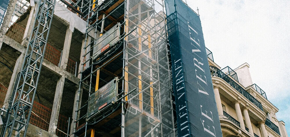 Mobile tower scaffolding