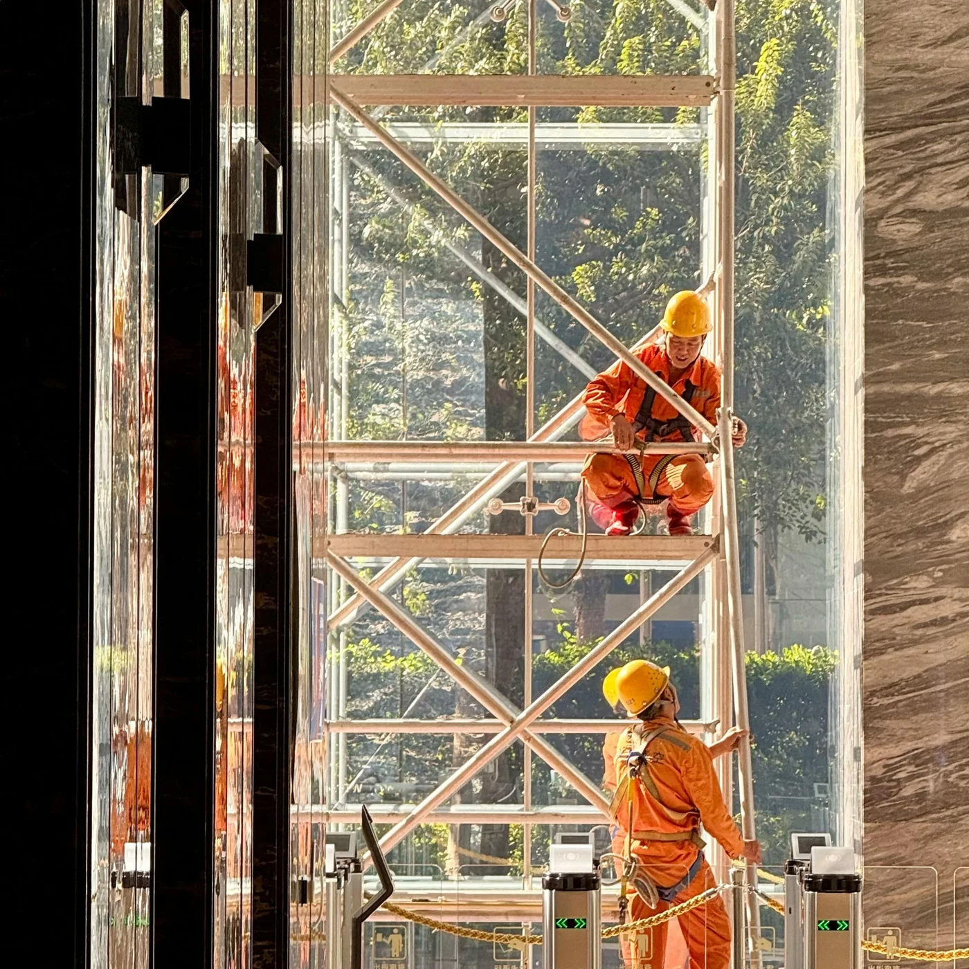 Scaffolding installation and support services